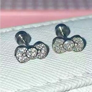 18K White Gold Hello Kitty Bow With Diamond Inlay And Screw On Back Earrings Set